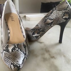 Women’s High Heel Pump