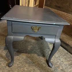 End Table/Night Stand