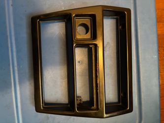 1986 - 93 Nissan D21 Radio Trim Bezel