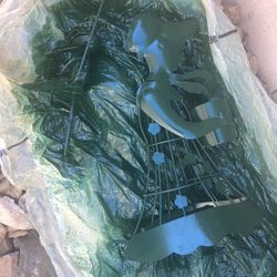 Elk Brothers Economical Elliptical Green Metal Garden Decor