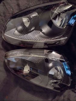06-10 Volkswagen Golf/GTI/Jetta Headlights Faros Calaveras Micas Luces Lamps