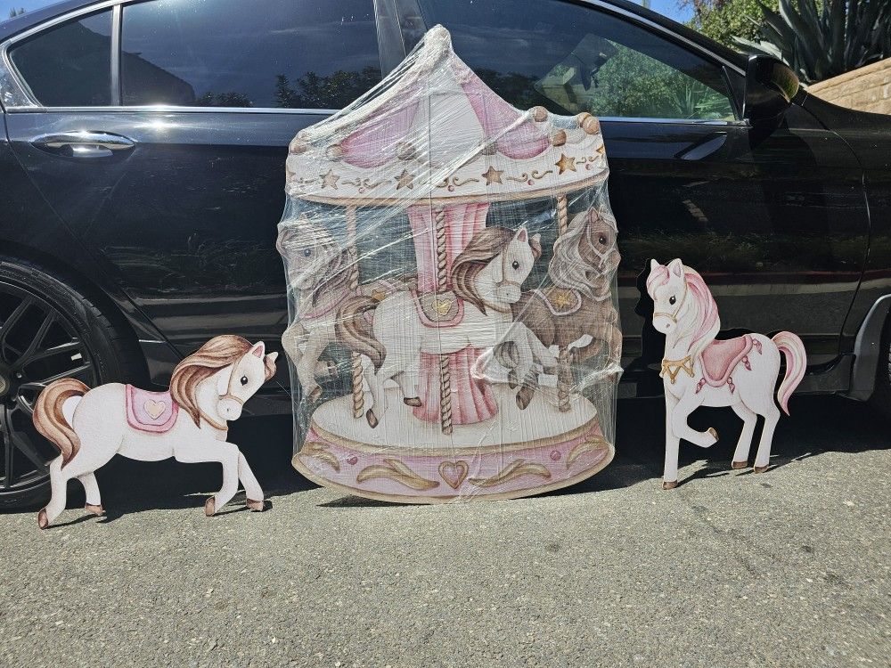 Carousel and Horse Table Decor
