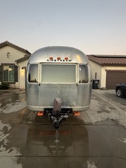 71 Airstream Land Yacht