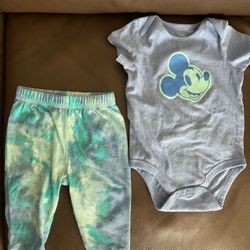 Disney Jumping Beans Baby Girl Baby Boy Tie Dye Mickey Mouse Outfit (NWOT)