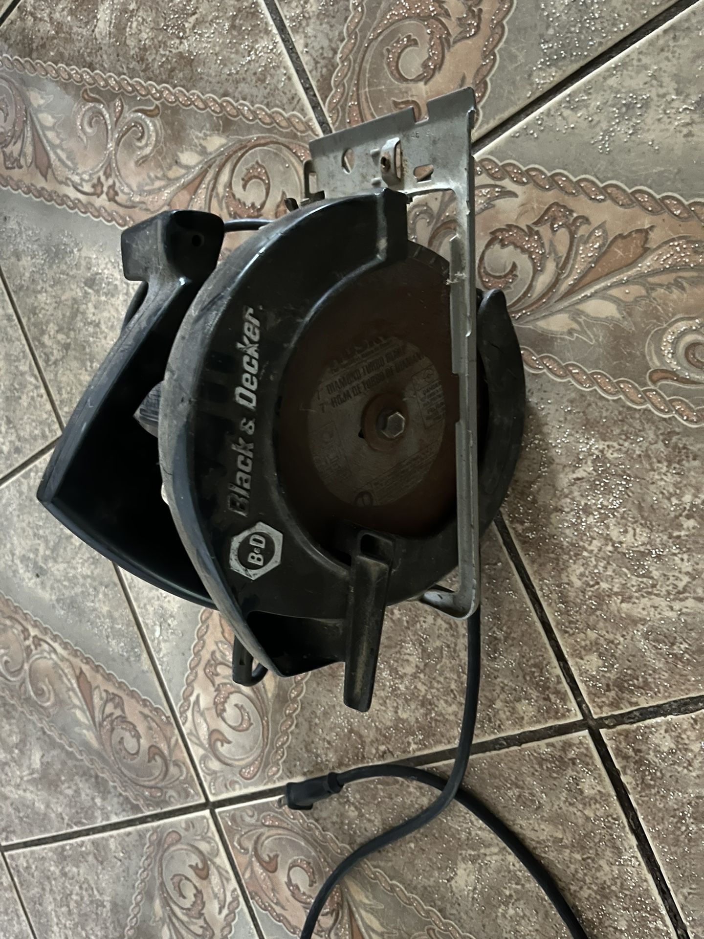 Black & Decker Saw