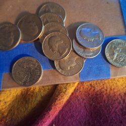 12  bicentennial Quarters  (Fully Read) Make An Offer 