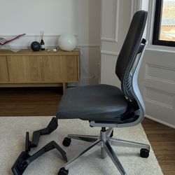 Steelcase Gesture Ergonomic Office Chair – Grey (Retail $1,500+)