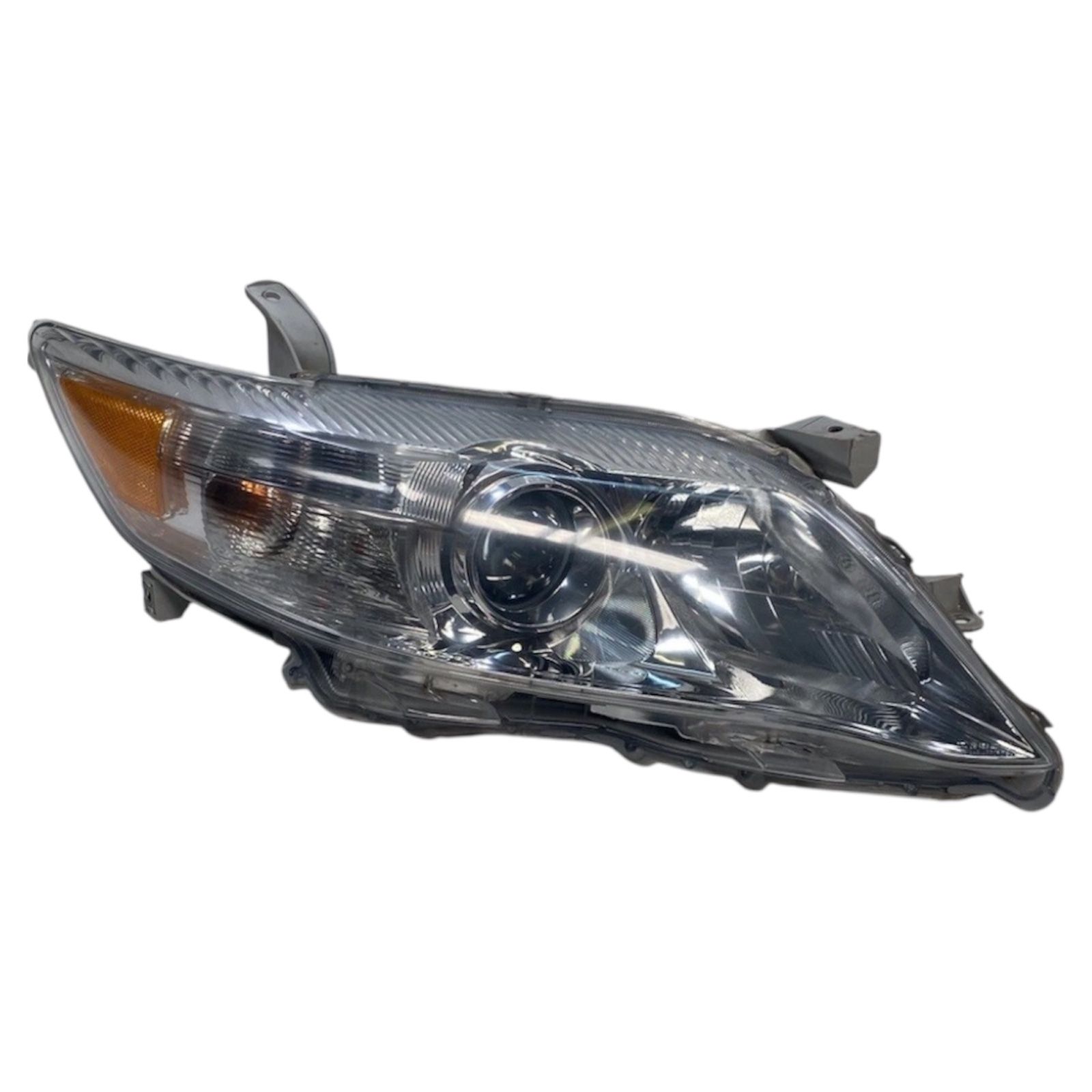 2010 2011 TOYOTA CAMRY RIGHT SIDE CHROME HEADLIGHT OEM