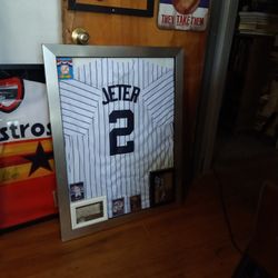 Derek Jeter jersey Framed
