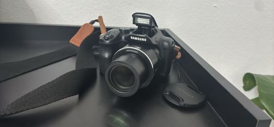 Samsung WB1100F Digital Camera