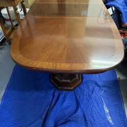 Lineage Dining Table 
