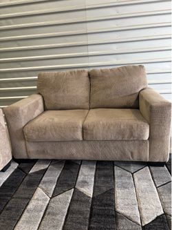 3pc Ashley furniture sofa couch chair set (DELIVERY AVAILABLE)