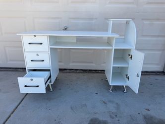 White Desk/Nail Desk