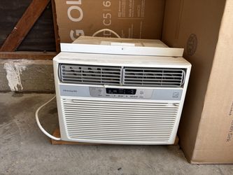 Frigidaire 12,000 BTU Window Room Air Conditioner
