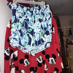 Women's Shorts Size Large 