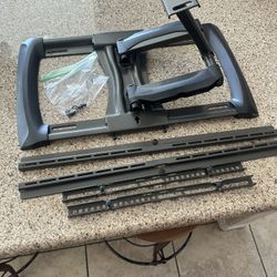 Rocketfish Articulating TV Wall Mount 