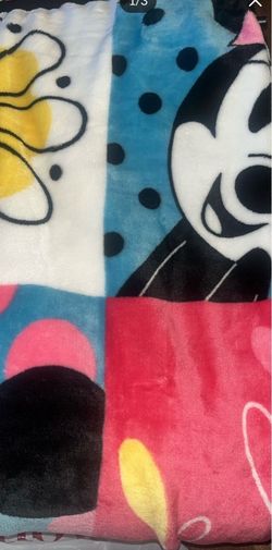 Minnie Mouse Fleece Throw Blanket