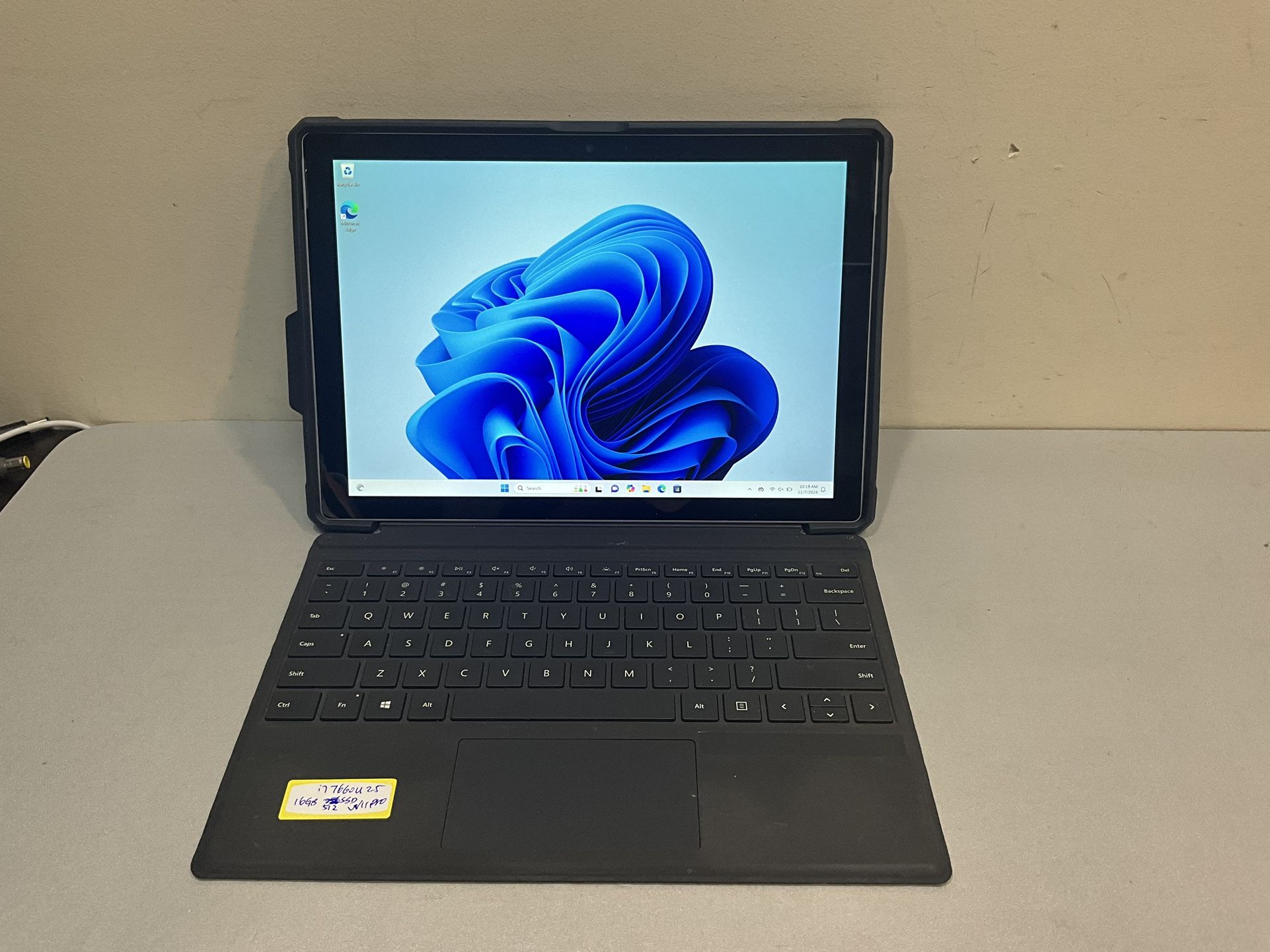 Microsoft Surface Pro 1796 12.3" Core i7-7660U 2.5GHz 16GB 512GB SSD W11 Model: Microsoft Surface Pro   Screen: 12.3" Touchscreen  