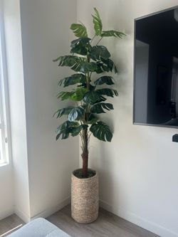 ~ 7ft Artificial Monstera plant
