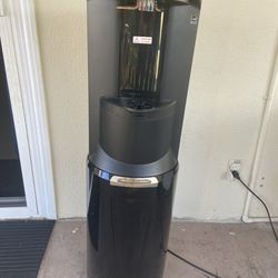 Crystal Mountain Water Dispenser/water Cooler  Model STFM2KHK1c