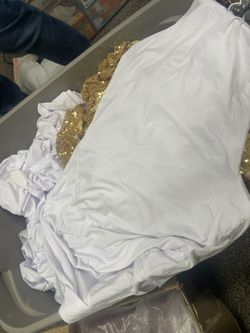 SEAT Covers With Gold Bands And Burgundy Napkins Brand New From Package 