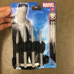 NWT Black panther Slash Claw