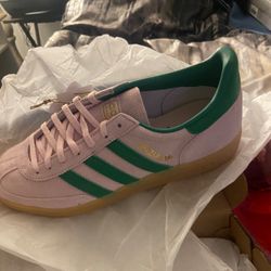 Women’s Sneakers $80