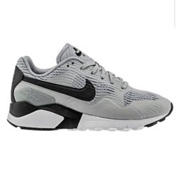 Nike Women’s Air Pegasus 
