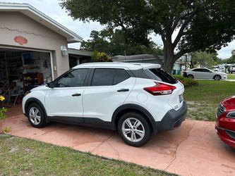 2019 Nissan Kicks