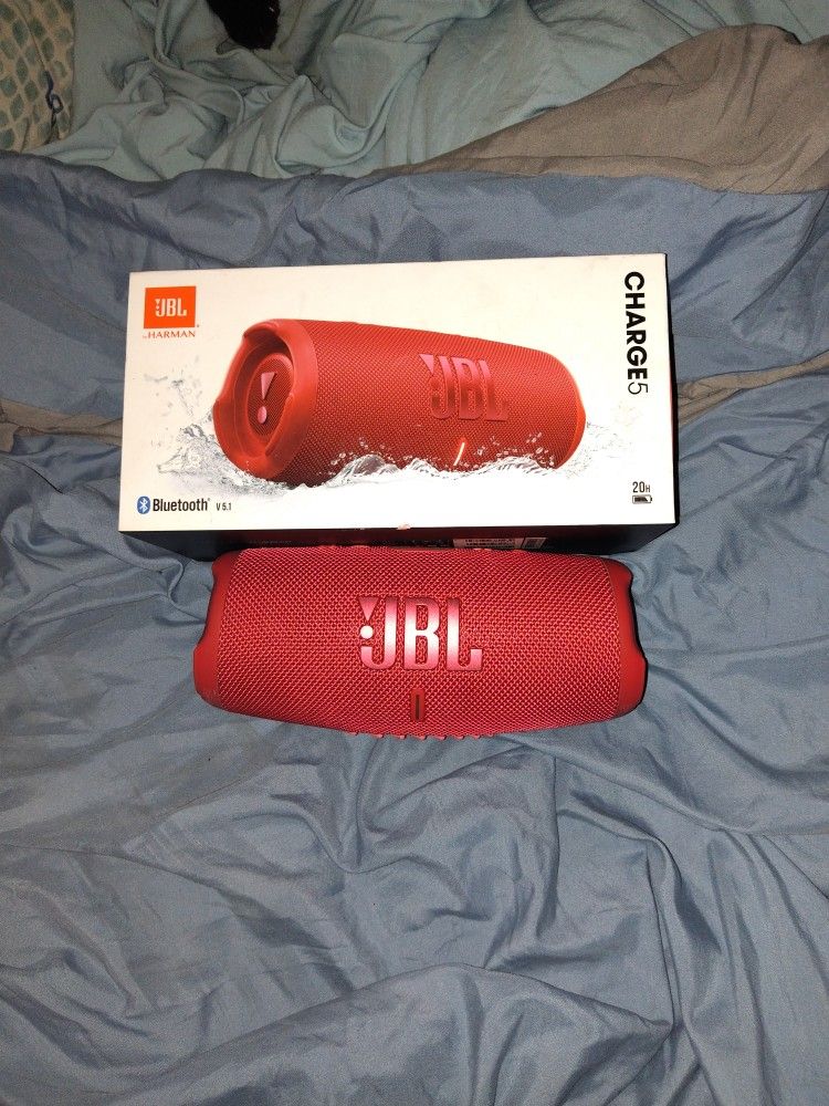 JBL Charge 5