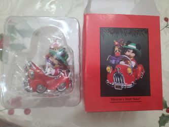 Minnie's Mall Haul Chritsmas Ornament