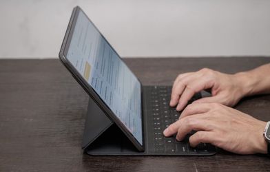 iPad Pro 12.9 in with Smart Portfolio Keyboard
