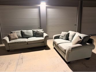 Cindy Crawford sofa set