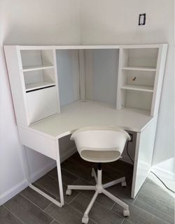 White desk