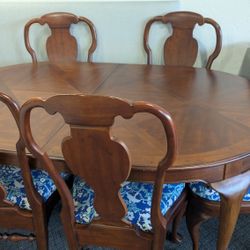 Table  And  Chairs 