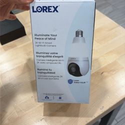 Lorex 2K Wi-Fi Smart Lightbulb Camera