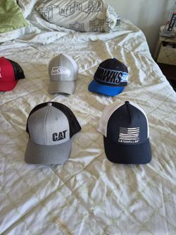 The hats are $20 each or 2. For 30. The Jordans by themselves are 50 bucks, put the hat and the matching. Jordans, you could have for 40 bucks.