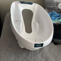 Aqua Scale Weighing Bath Tub For Babies!