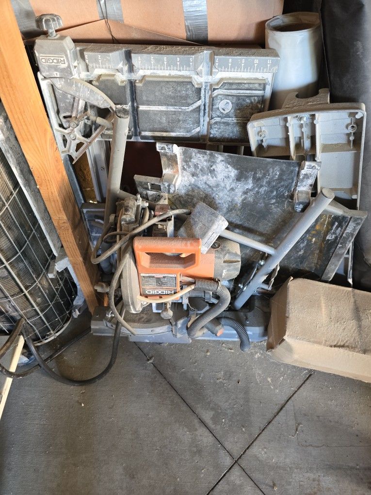 Ridgid  Tile Saw