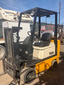 Yale Forklift 4,000 lb capacity