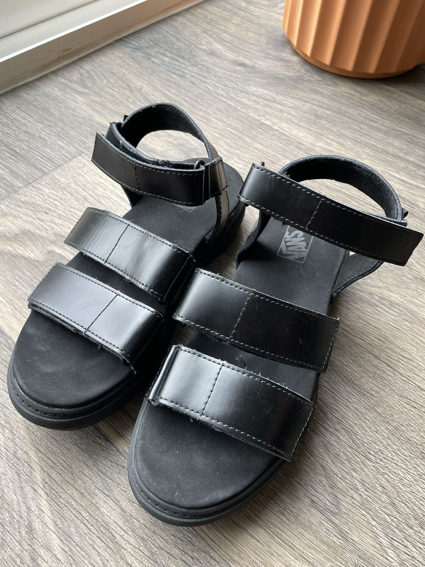Like New: Vans Colfax Black Sandals - Women’s 5.5