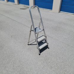 Step Ladder 