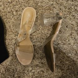 Nude/clear Heals Womens Size 8