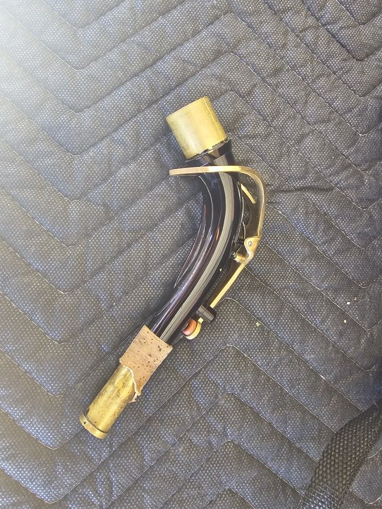 Glory, Saxophone