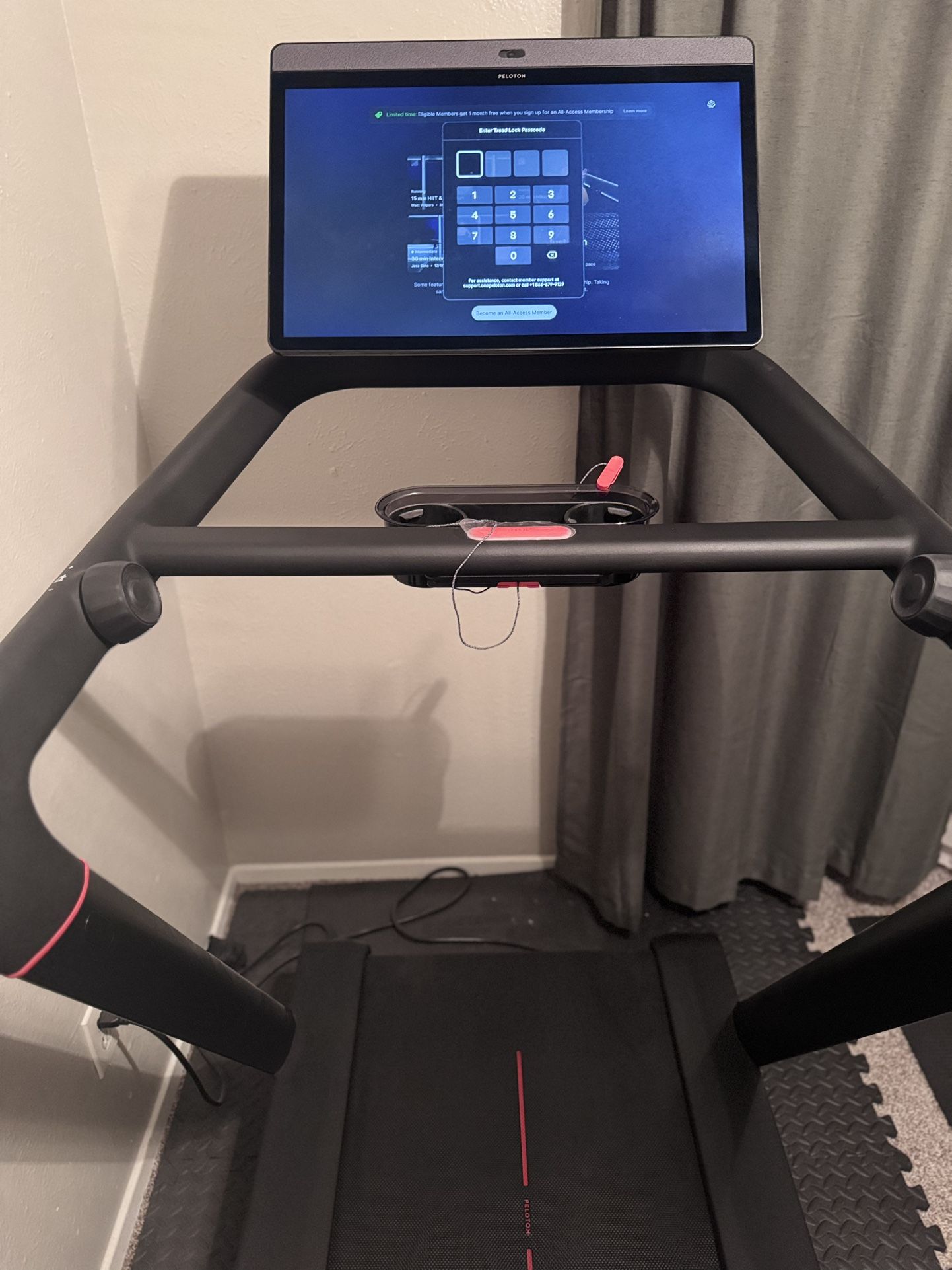 Peloton Tread 2023 Excellent Condition