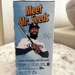 Kike, Hernandez, Shaquille O’Neal, and Mr. seeds! Dodger collectible bobble heads
