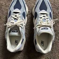 New Balance 9060  Sz 14 