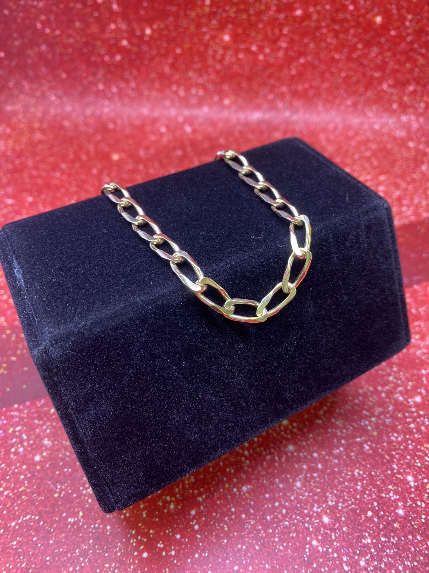 14k Oval Curb Bracelet