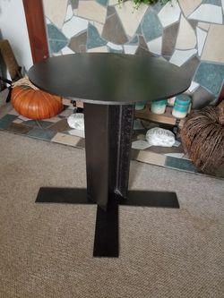 Metal I-beam table! Solid heavy!