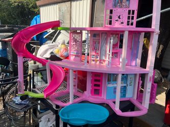 Barbie doll house mansion